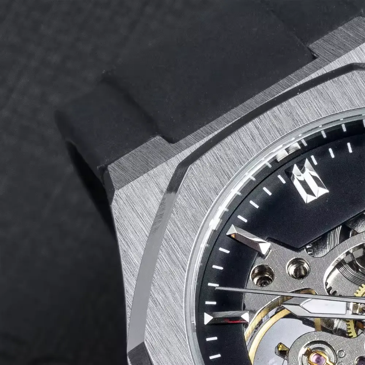 Luxury men's automatic watch with custom logo, made from durable stainless steel and silicone, featuring a 41mm dial diameter, 3ATM water resistance, and compliance with FCC, CE, and RoHS certificates ensuring safety standards and market access.