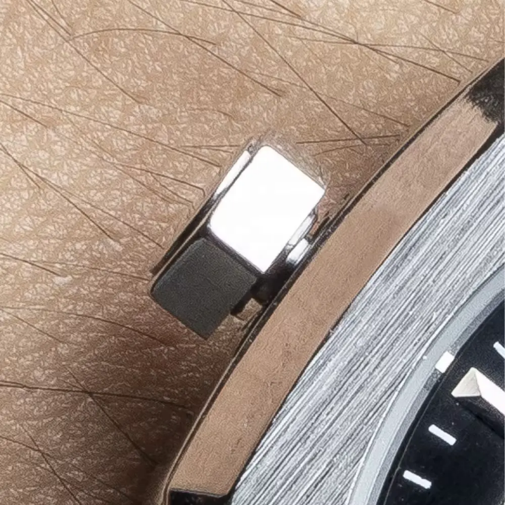 Luxury men's automatic watch with custom logo, made from durable stainless steel and silicone, featuring a 41mm dial diameter, 3ATM water resistance, and compliance with FCC, CE, and RoHS certificates ensuring safety standards and market access.